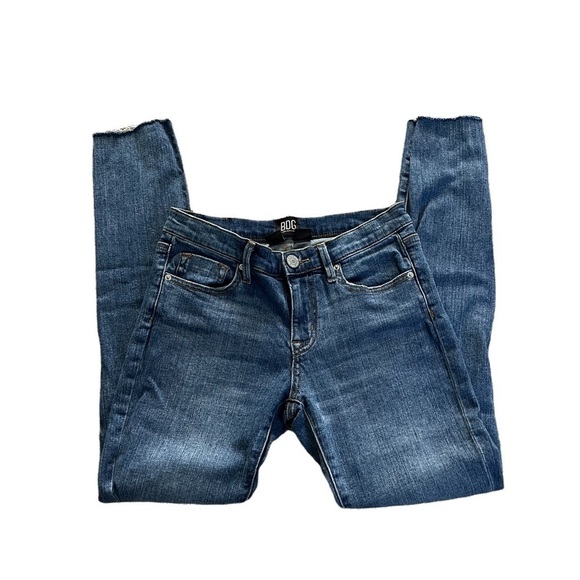 URBAN Outfitters BDG Skinny Jeans Distressed Raw Hem Size 27 - Picture 6 of 11